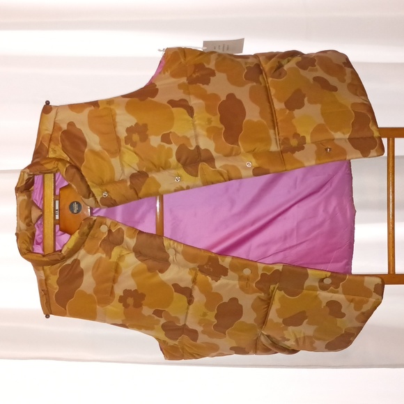 Free Assembly Women's Oversized Puffer Vest XXL Camouflaged Brown Pink interior - Picture 8 of 12